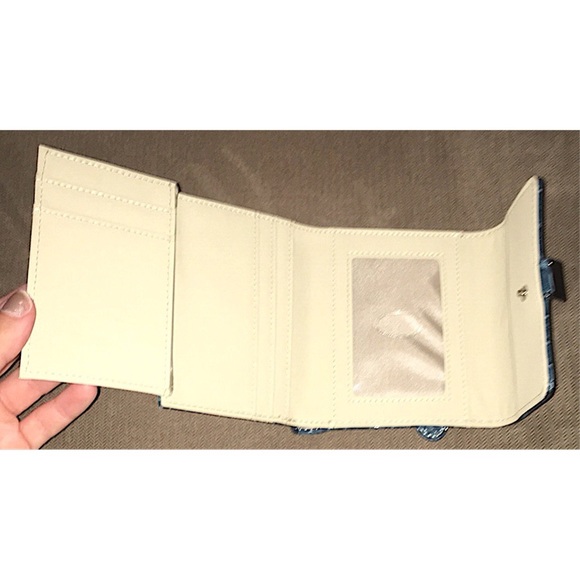 Liz Claiborne Tri-Fold Snap Wallet - Picture 6 of 8